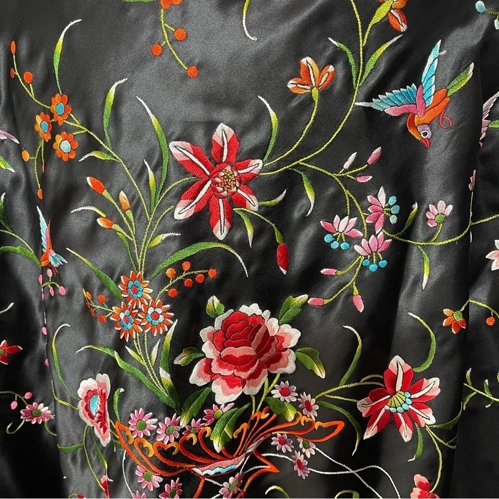 Vintage Silk Manila Piano Shawl Colorful Floral Hand Embroidered Wrap Scarf - Picture 13 of 16